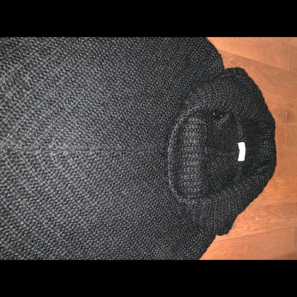 Soft wool sweater - Picture 6 of 7